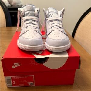 Nike Kids Pale Ivory/Hemp -Sail Court Borough Mid 2 Sneakers